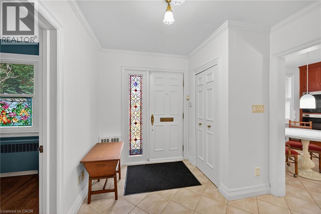 842 FOREST GLEN Avenue