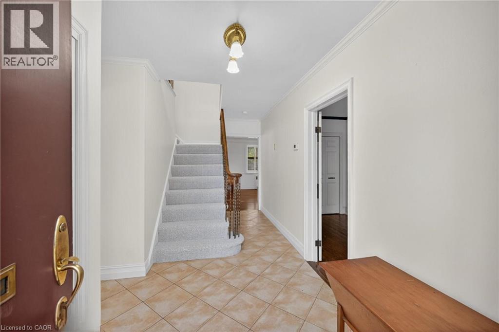 842 FOREST GLEN Avenue