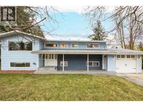 1631 Gillard Drive Kelowna BC V1Y4J9