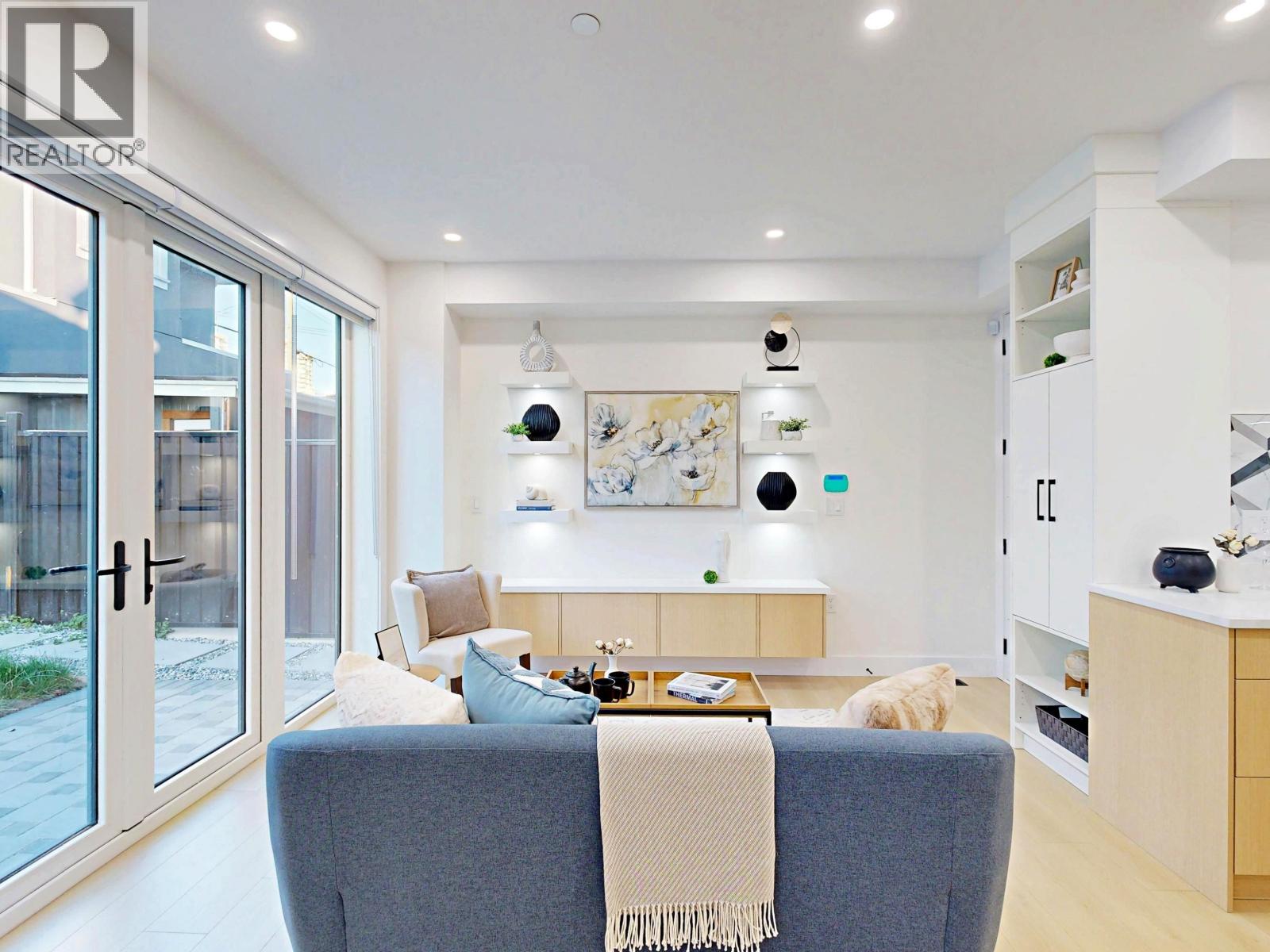 2 3425 ARCHIMEDES STREET