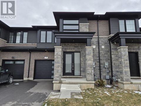 7 SAFFRON WAY Pelham (Fonthill) ON L0S1E1