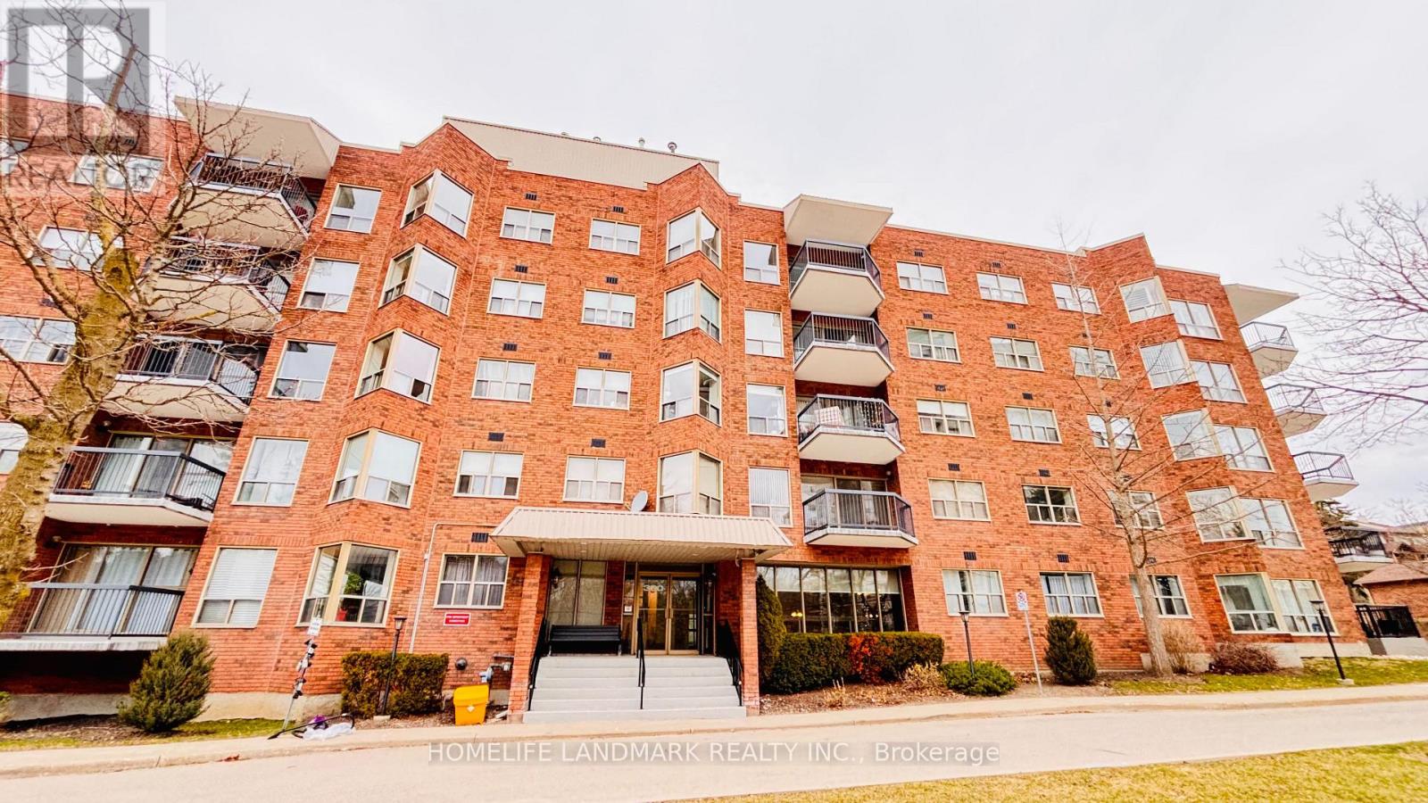 #207 - 300 KEATS WAY