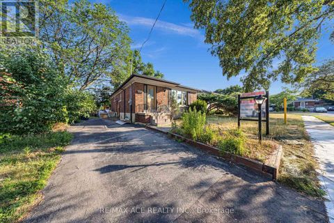 3 HOGAN DRIVE Toronto (Woburn) ON M1G2H1