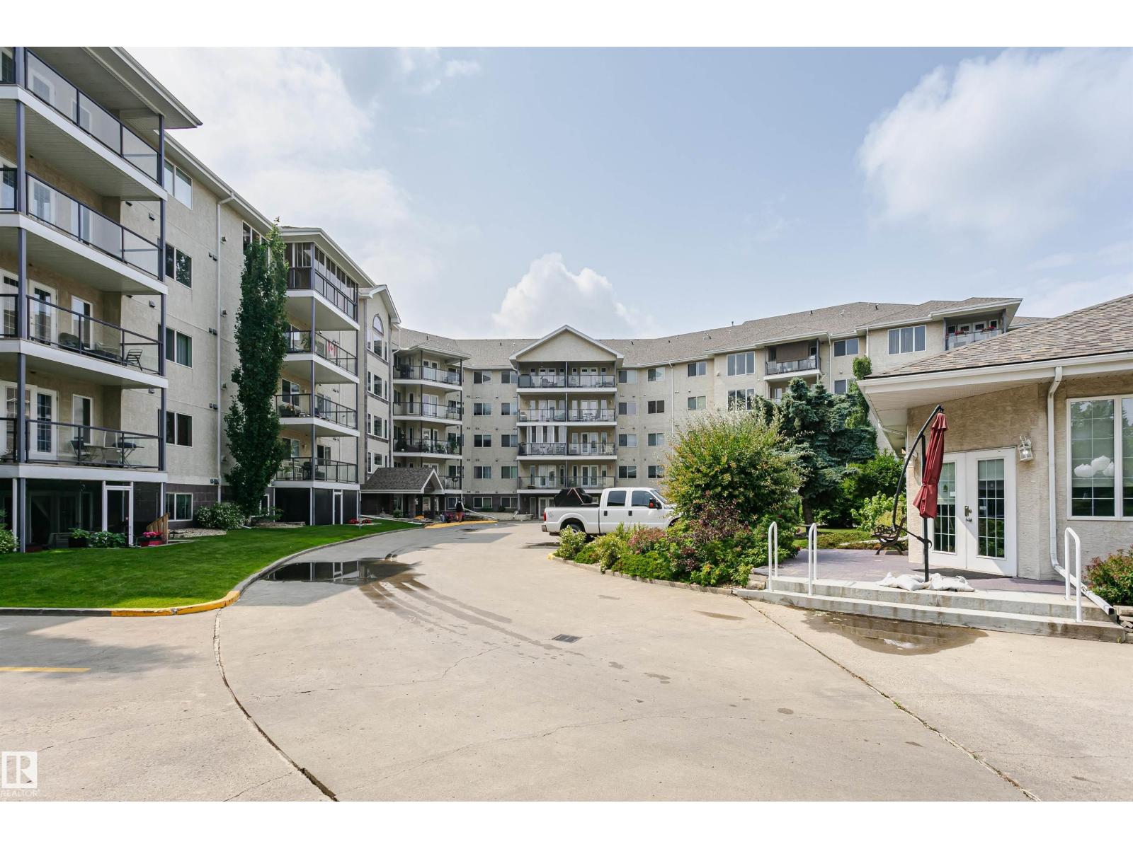 #413 237 YOUVILLE DR E NW