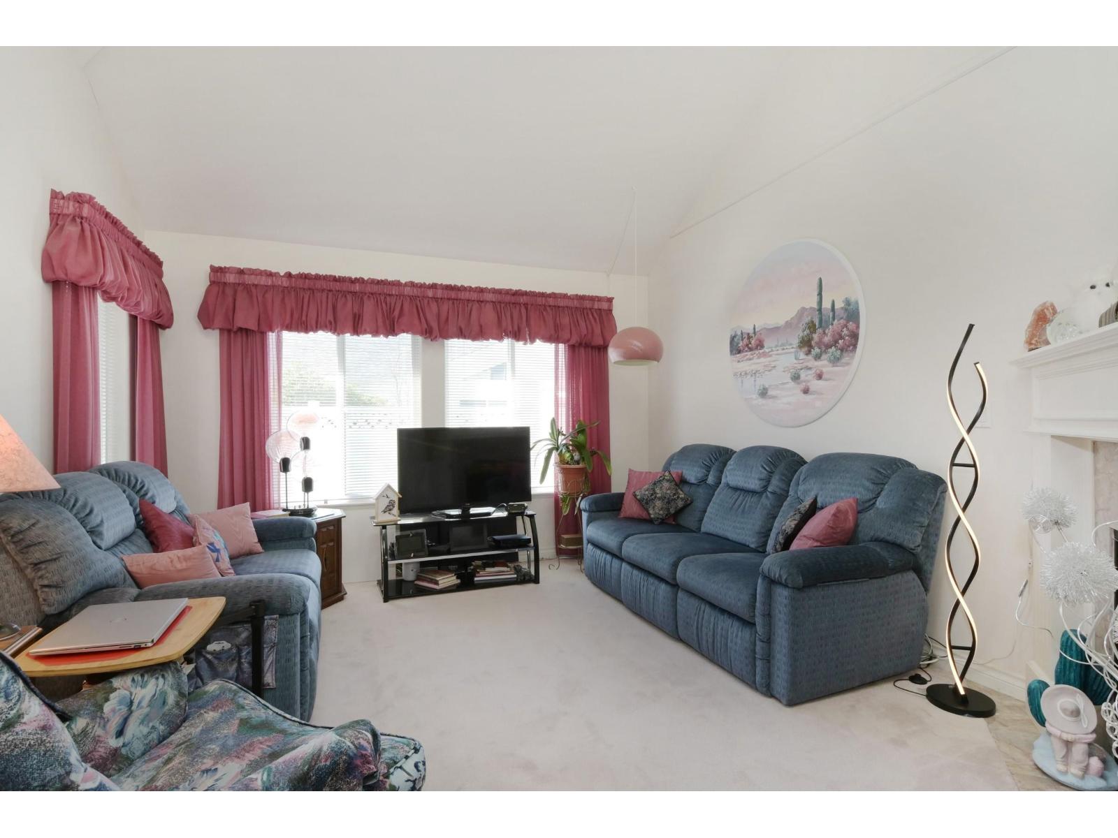 218 8485 YOUNG ROAD|Chilliwack Proper South