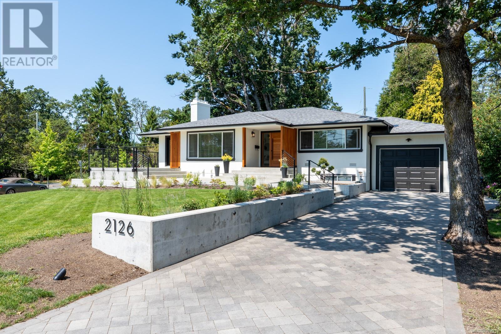 2126 Lansdowne Rd