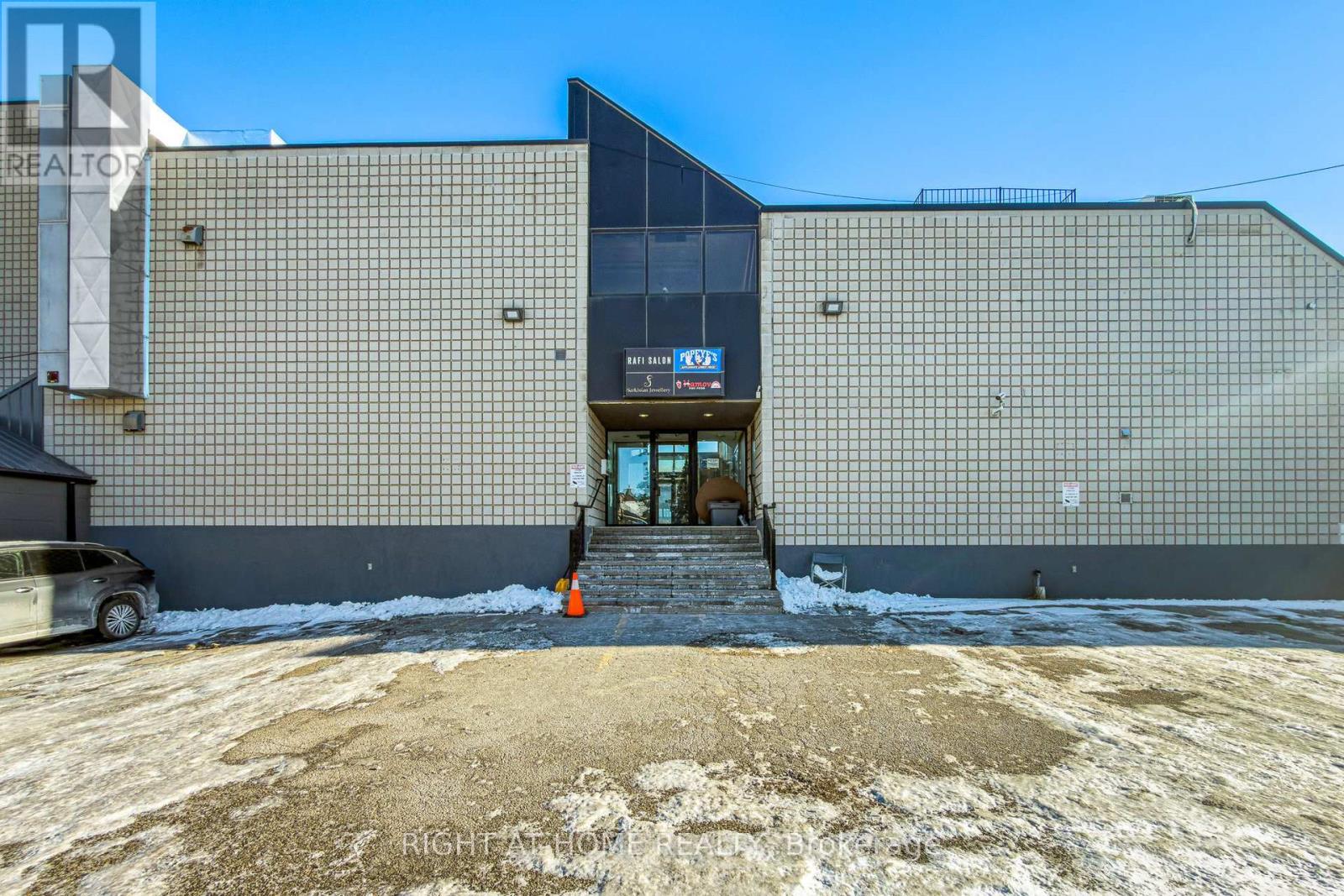 1 - 3350 DUFFERIN STREET