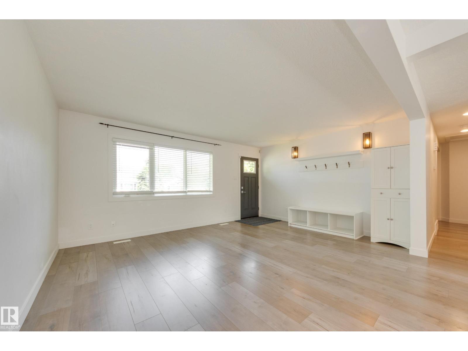 13112 90 ST NW