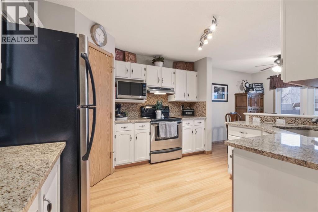 158 Saratoga Close NE