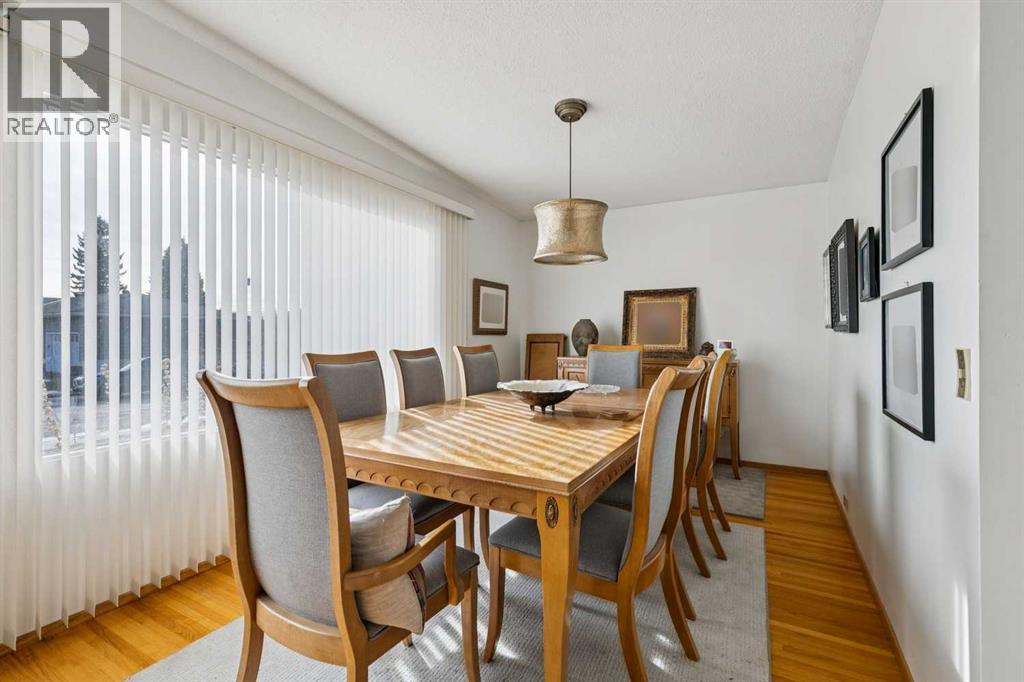 10712 Mapleshire Crescent SE