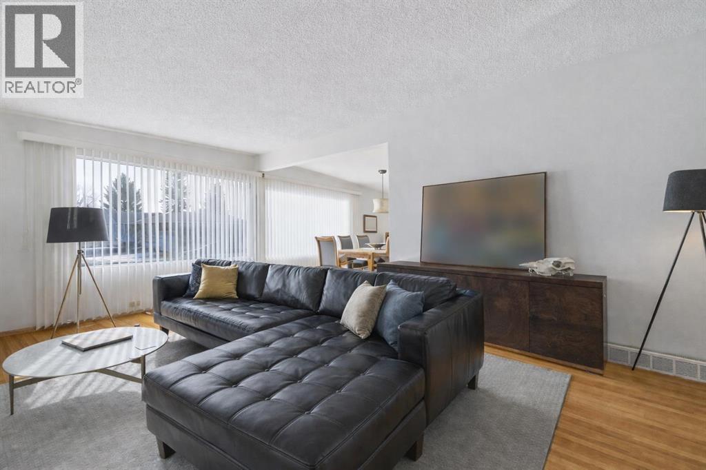 10712 Mapleshire Crescent SE