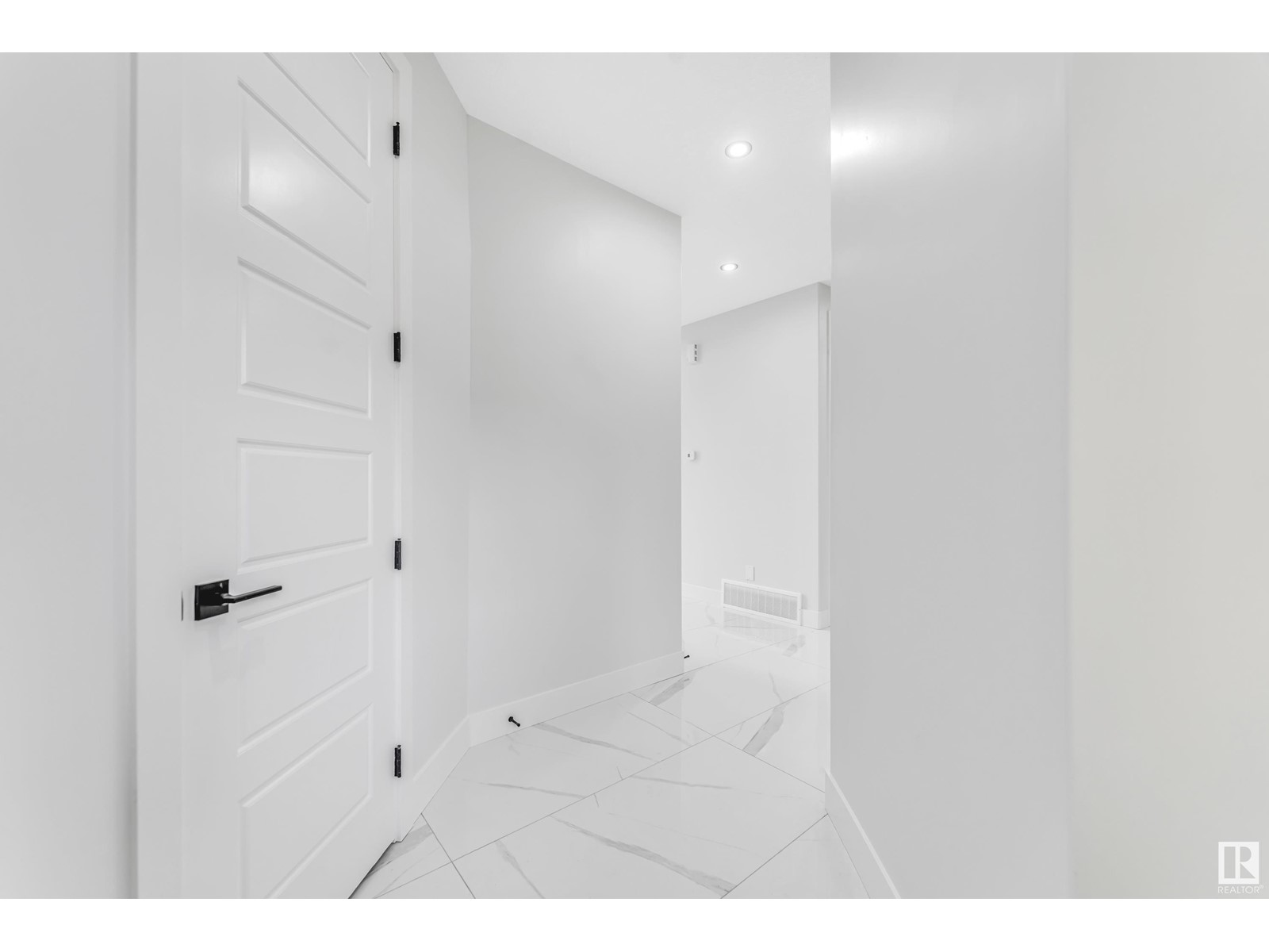 3523 42 Ave