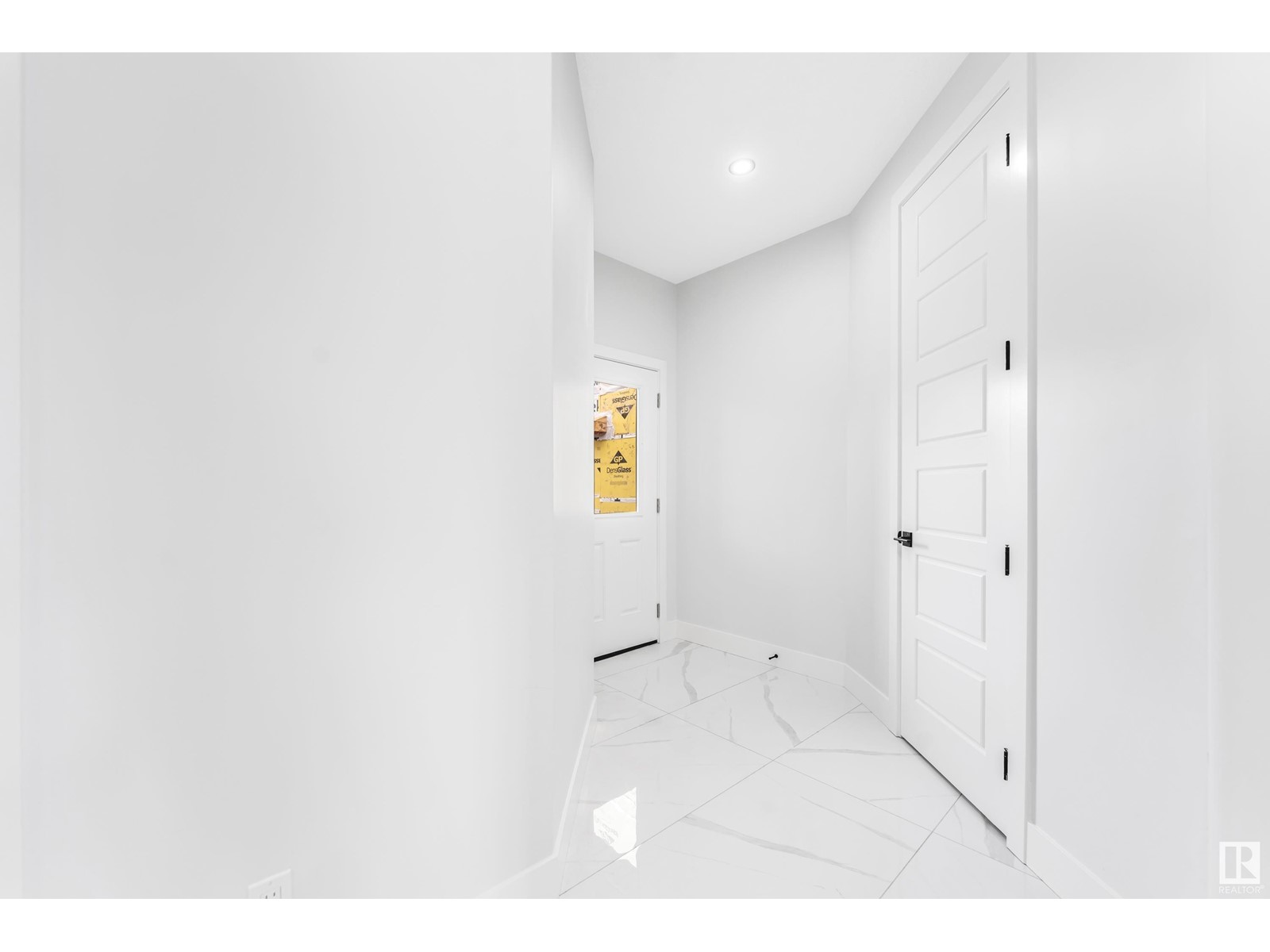 3523 42 Ave