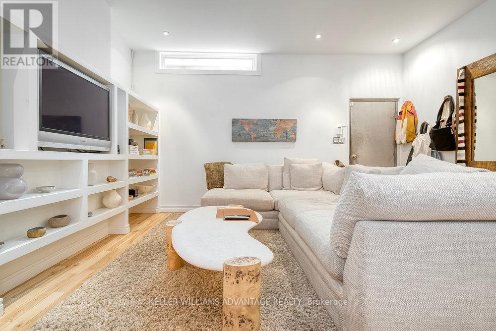 104 OSSINGTON AVENUE