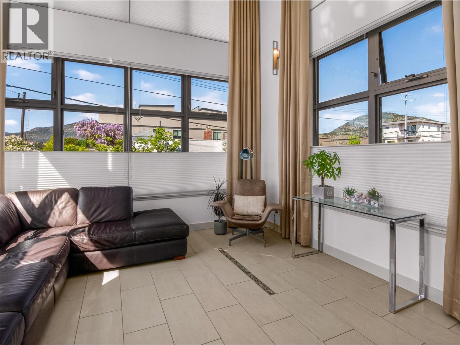 433 Churchill Avenue Unit# 101