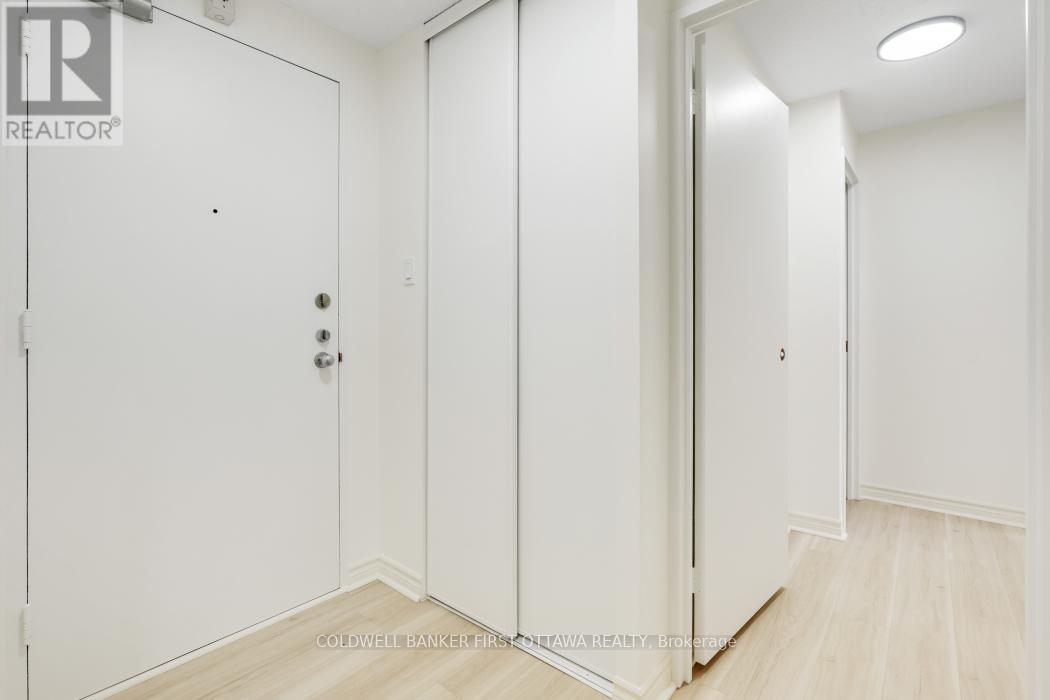 1107 - 1100 AMBLESIDE DRIVE