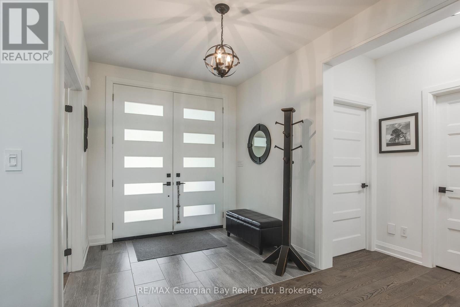 50 WINDERMERE CIRCLE