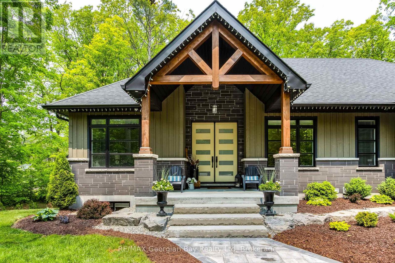 50 WINDERMERE CIRCLE