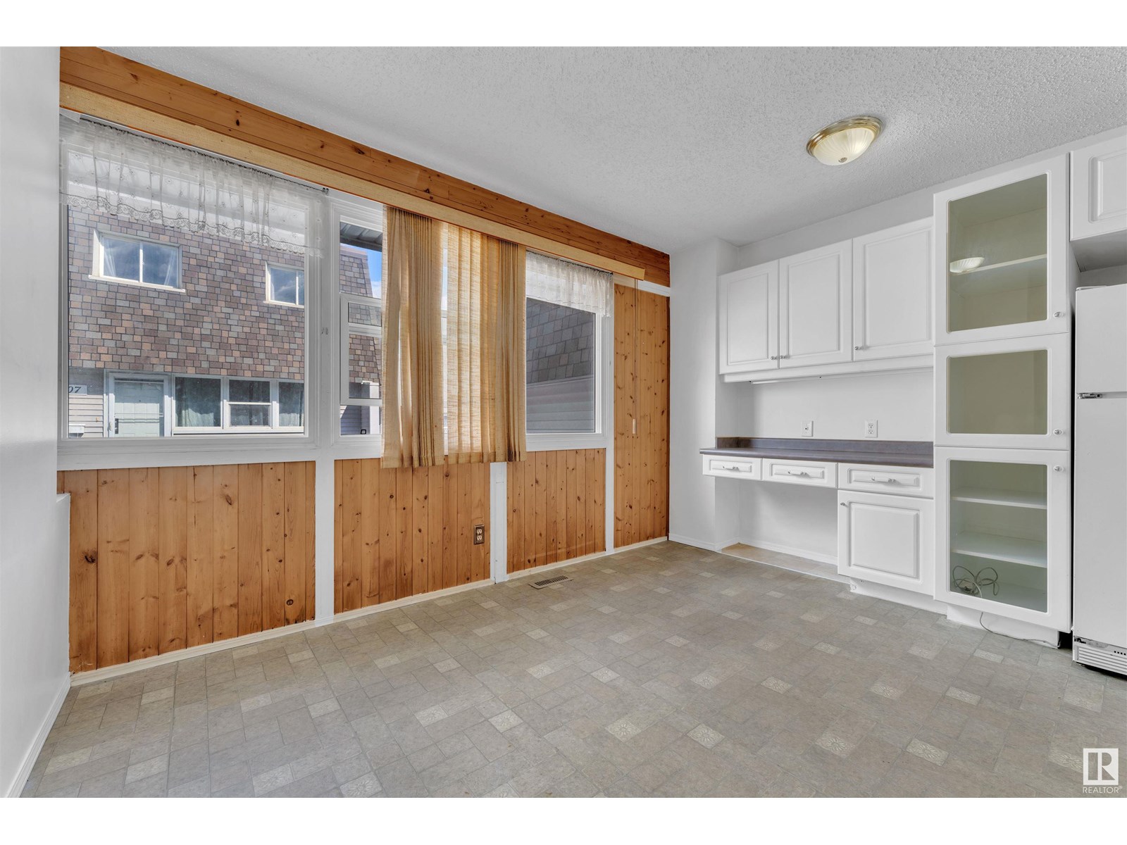 716 VILLAGE ON THE GREEN GR NW