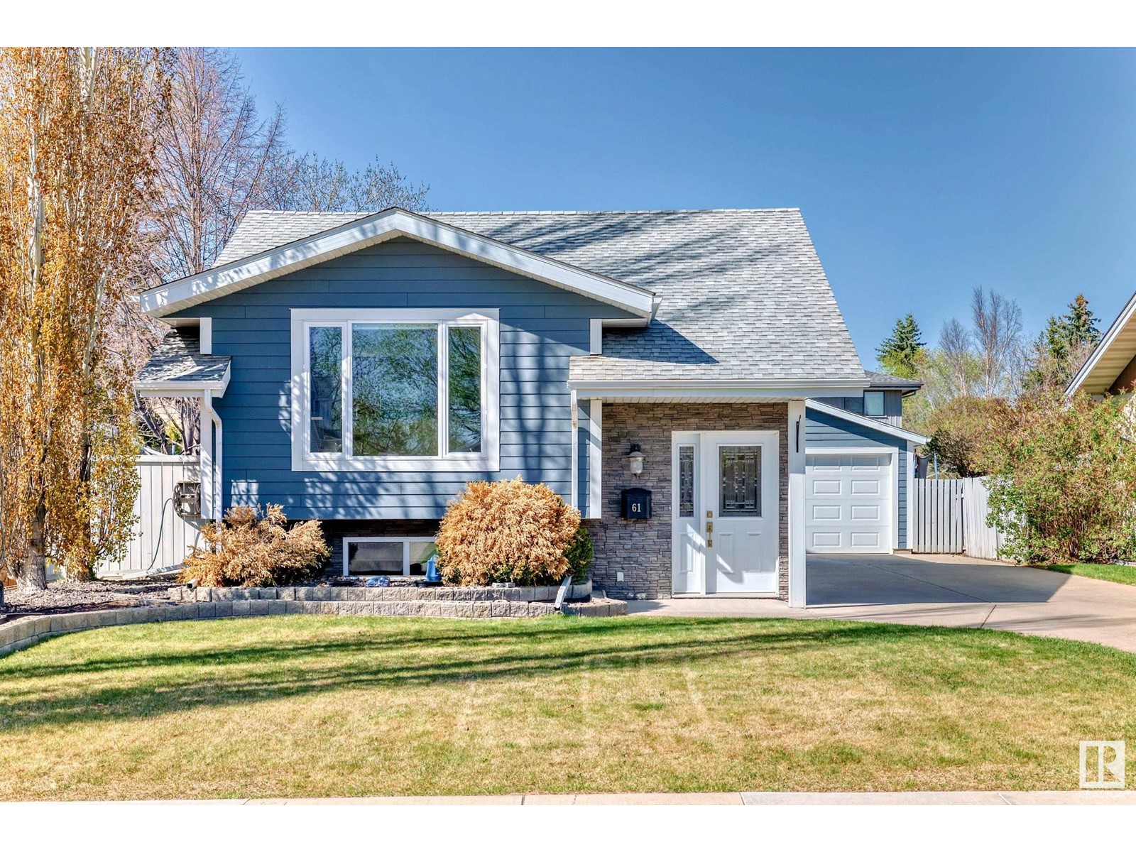 61 WOODBINE RD