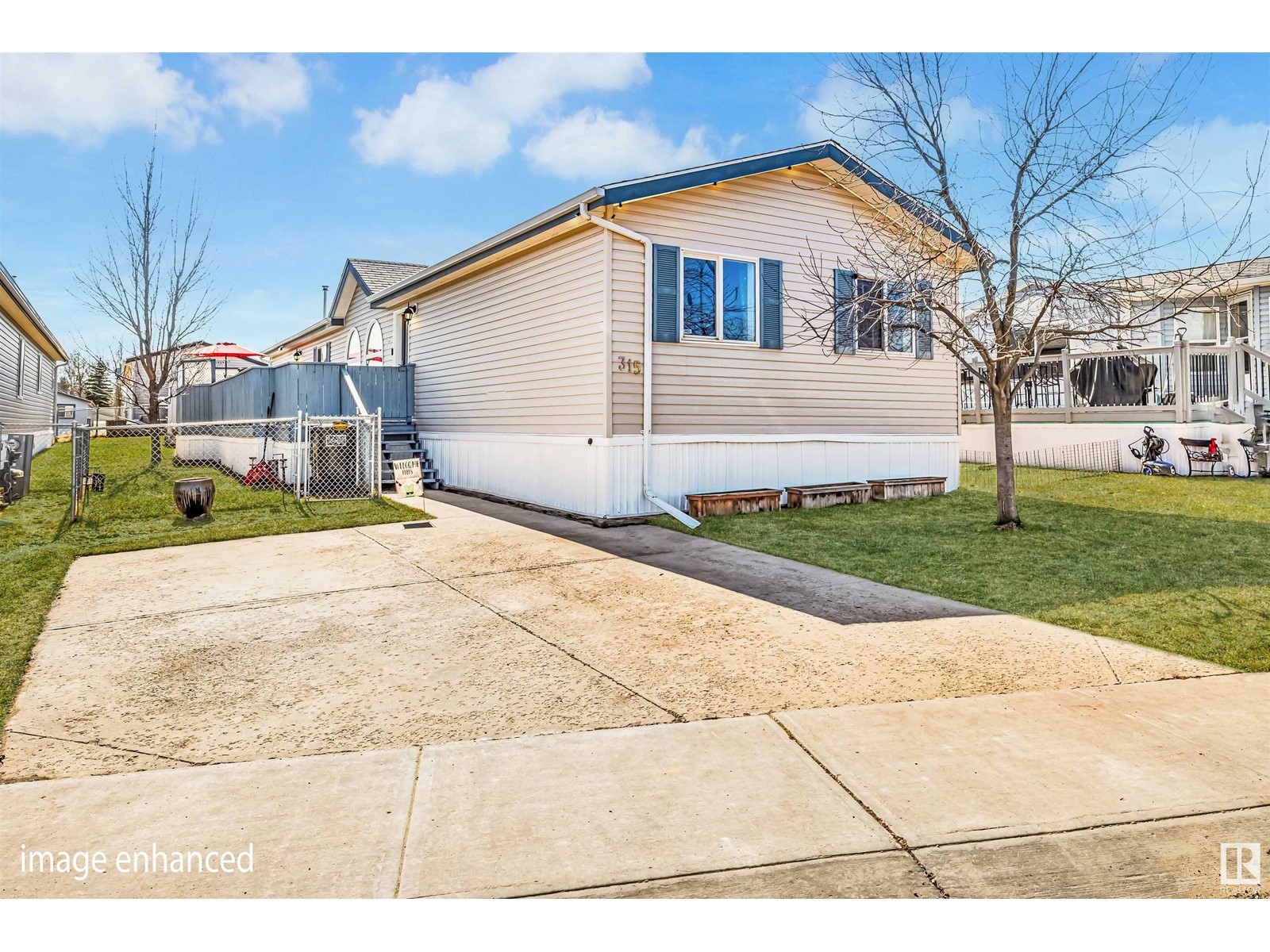 315 Maplewood DR NW