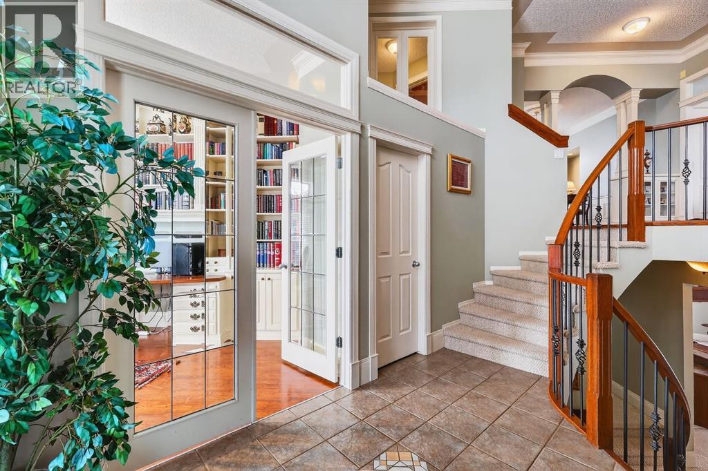 331 Mt Douglas Court SE