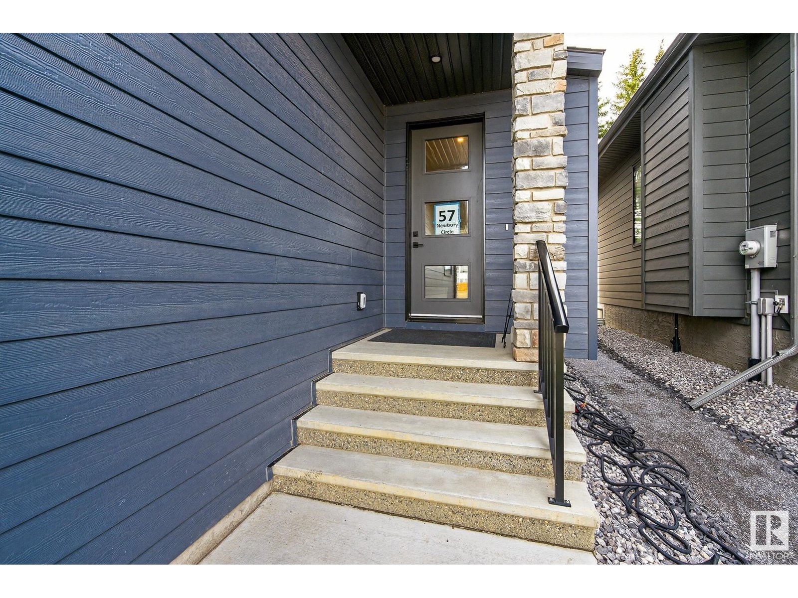 57 Newbury Ci