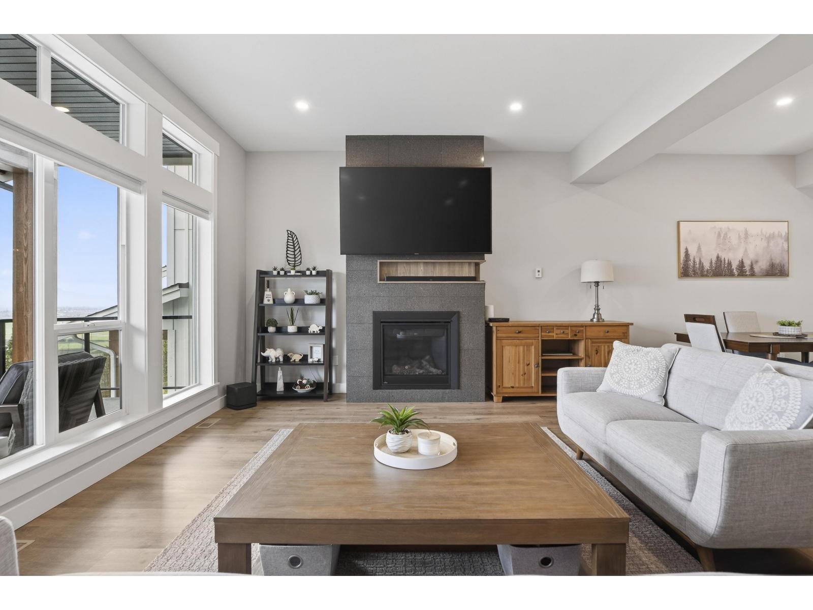 5 6262 REXFORD DRIVE|Promontory