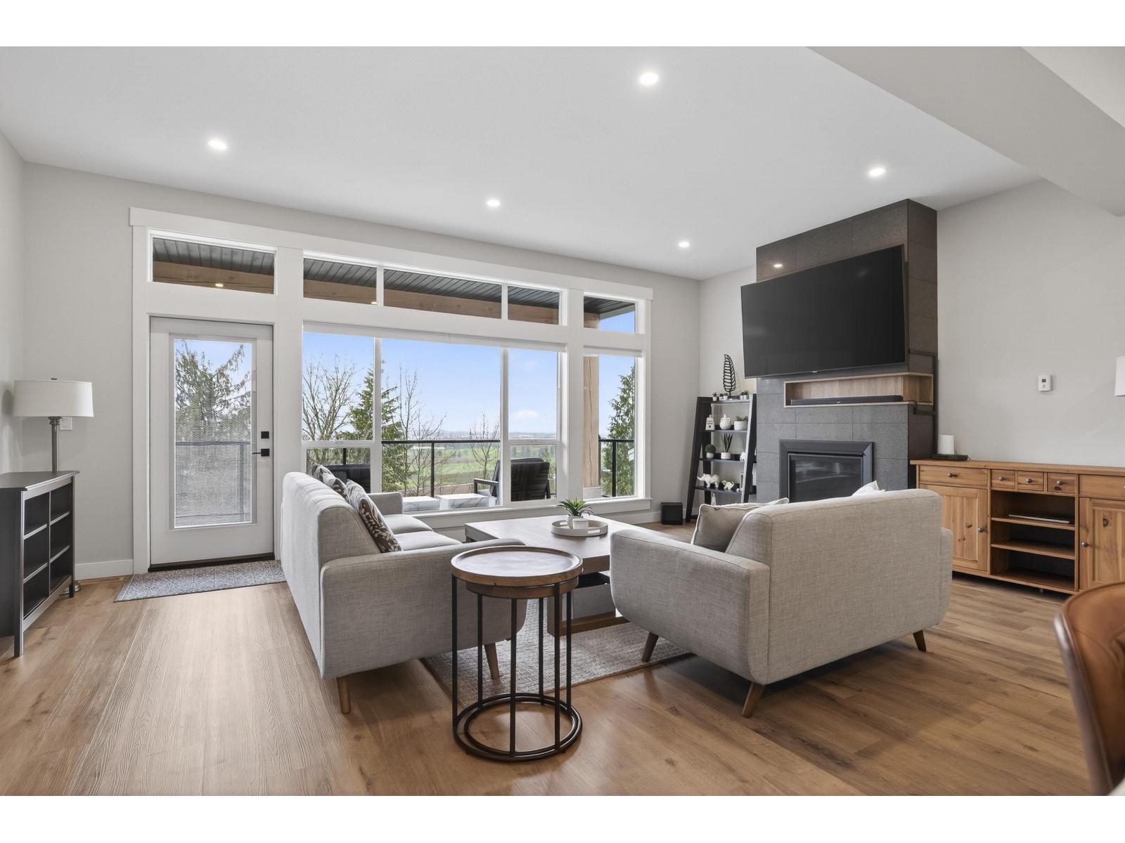 5 6262 REXFORD DRIVE|Promontory