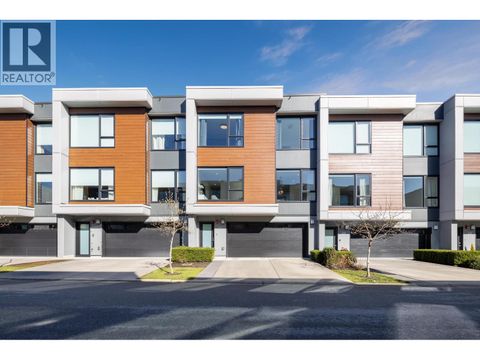 30 3597 MALSUM DRIVE North Vancouver BC V7G0B2