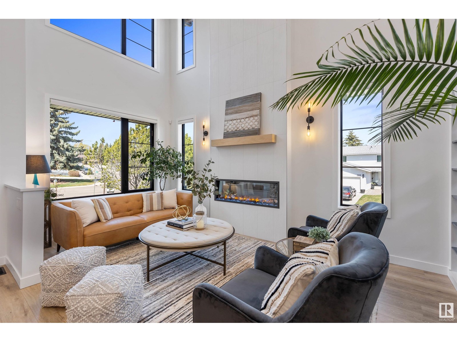 15107 42 AV NW