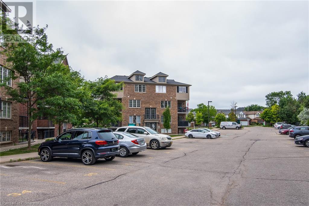 950 HIGHLAND Drive W Unit# 32