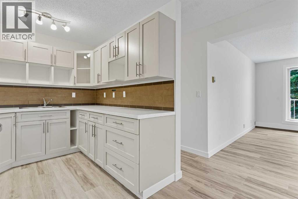 302A, 5601 Dalton Drive NW