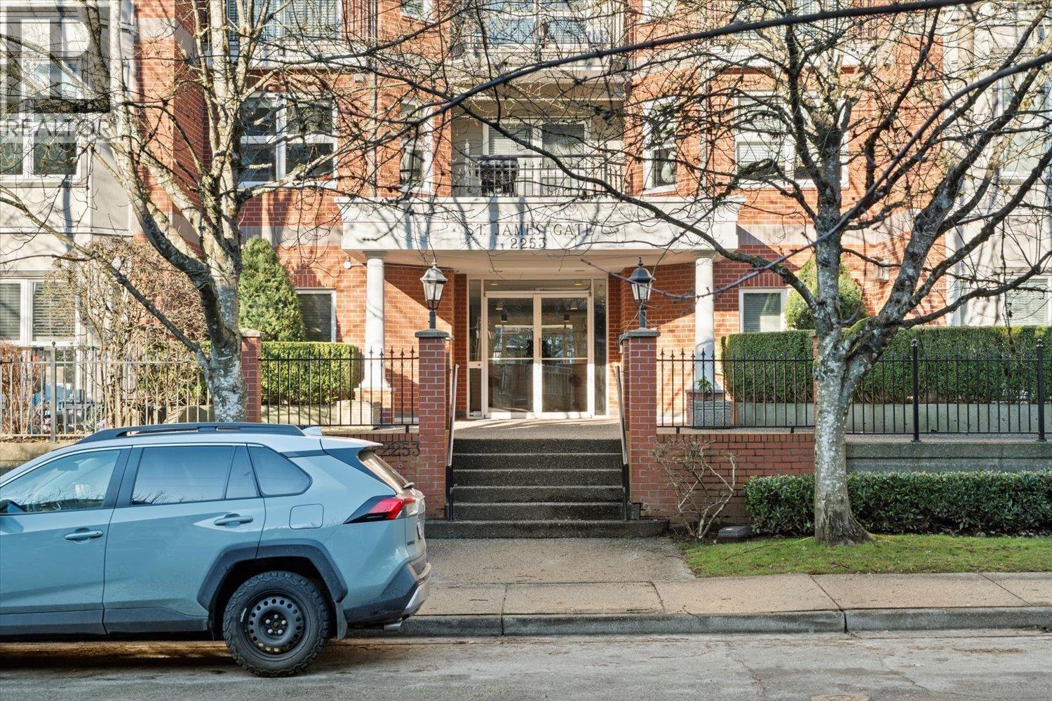 207 2253 WELCHER AVENUE