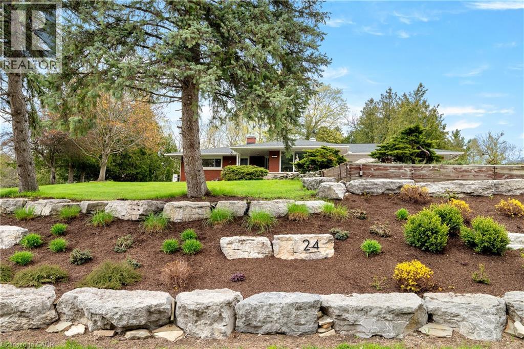 24 GRAND HILL Drive