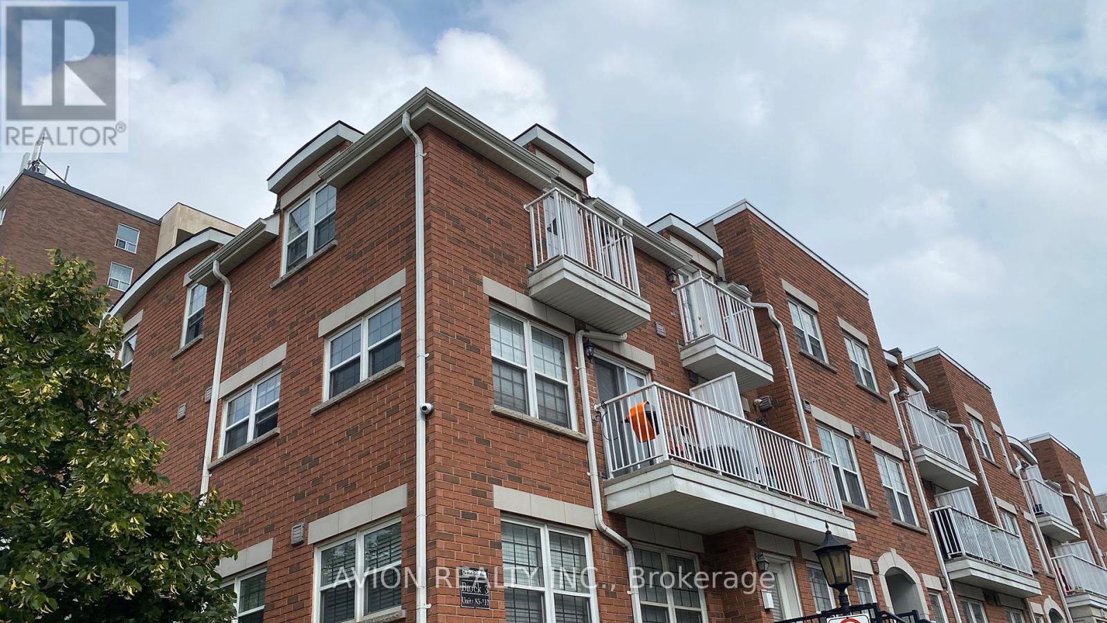 111 - 37 FOUR WINDS DRIVE