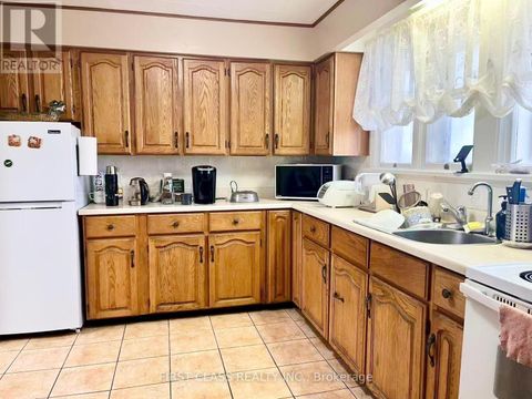 230 WOODCHOPPERS LANE King ON L7B0L7