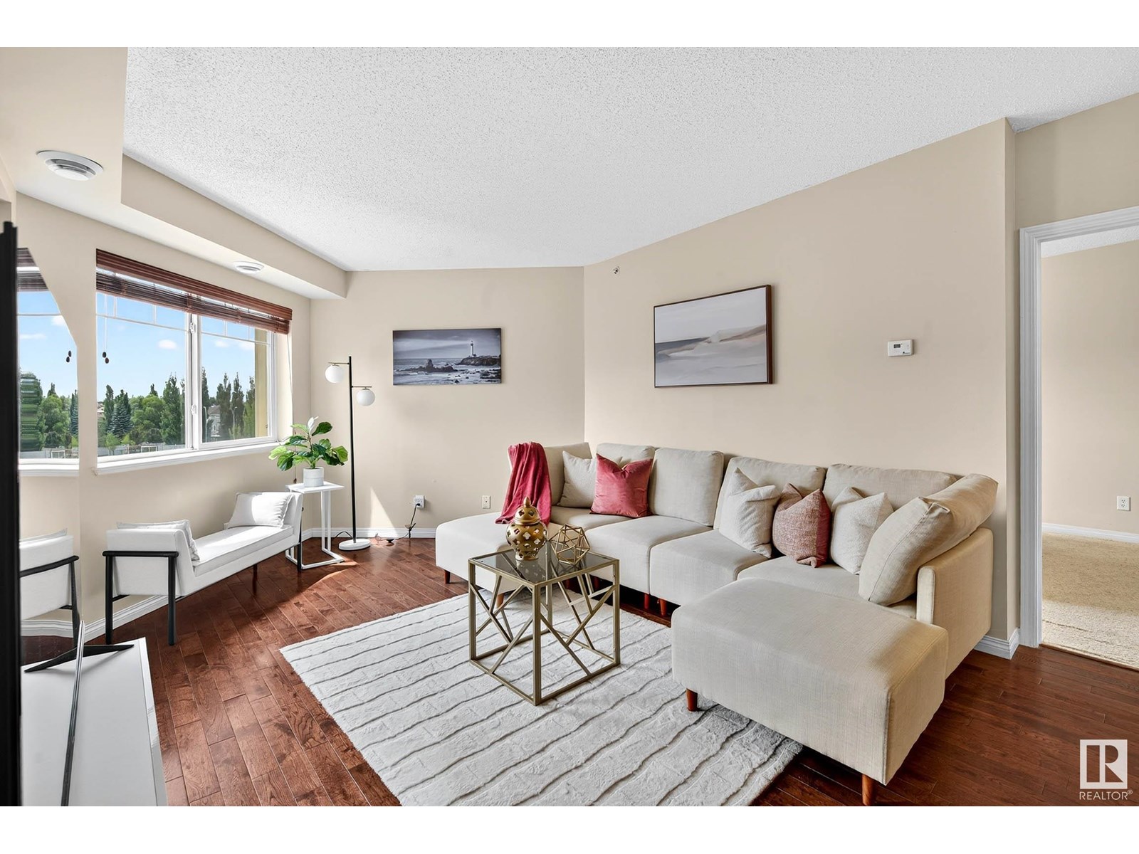 #401 6925 199 ST NW
