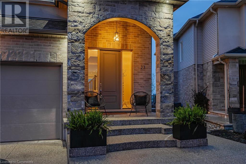 27 MCWILLIAMS Court
