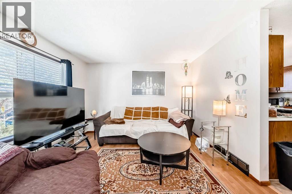 27 Martinview Crescent NE