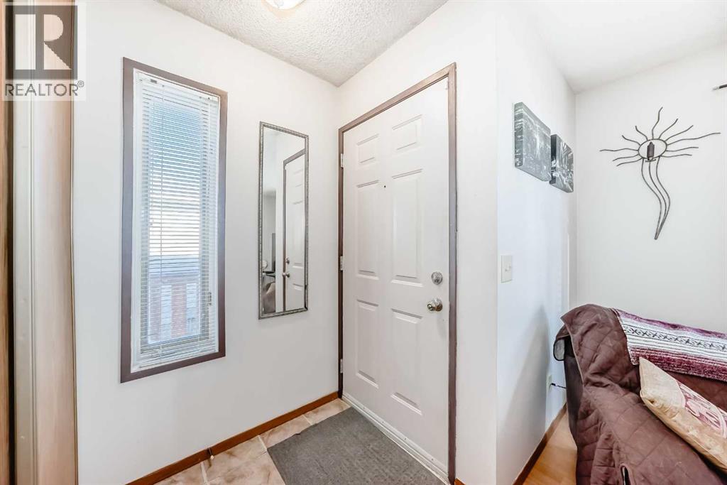 27 Martinview Crescent NE