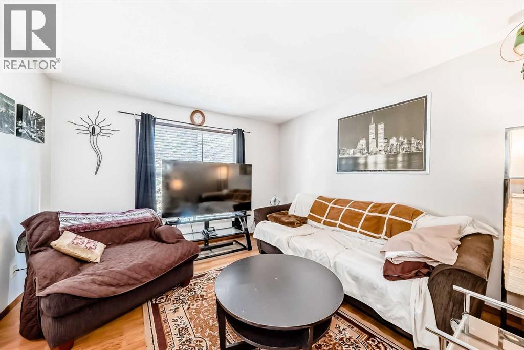 27 Martinview Crescent NE