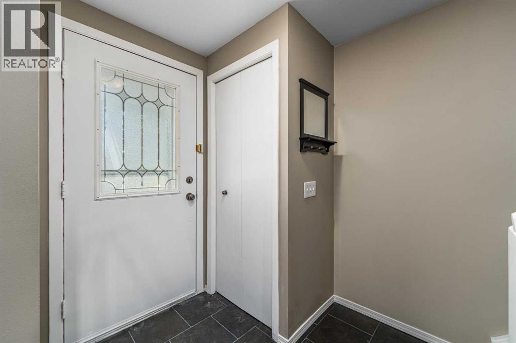 12 Woodhill Road SW