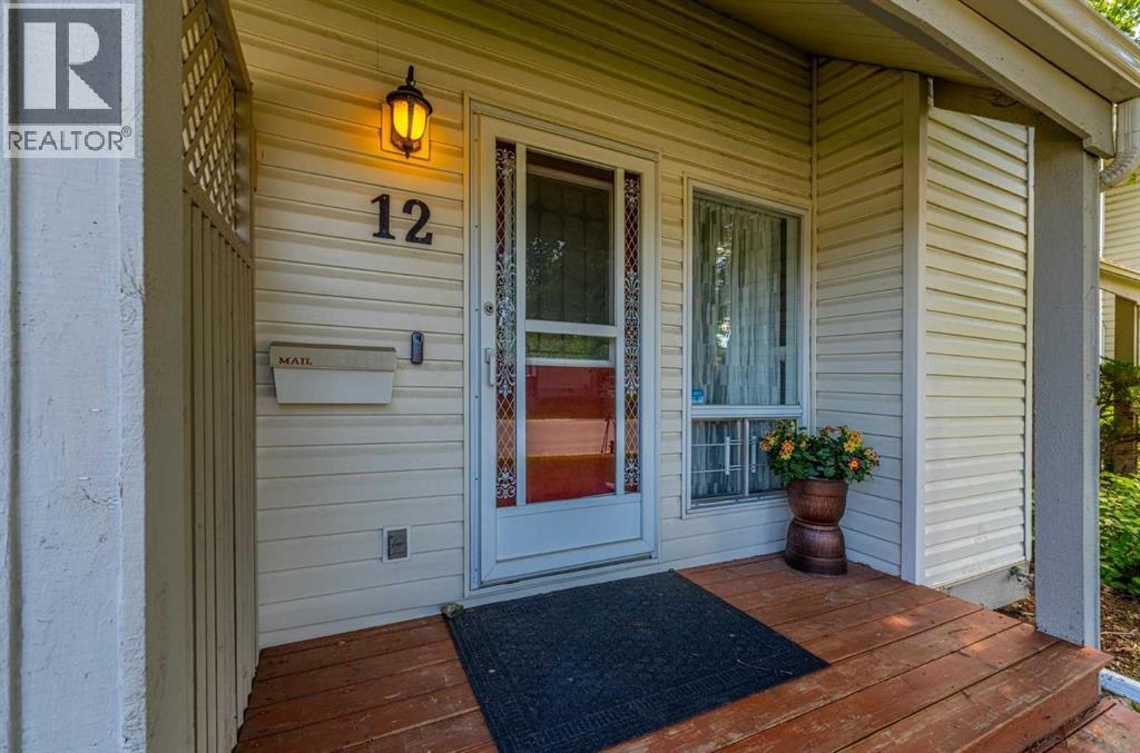 12 Woodhill Road SW