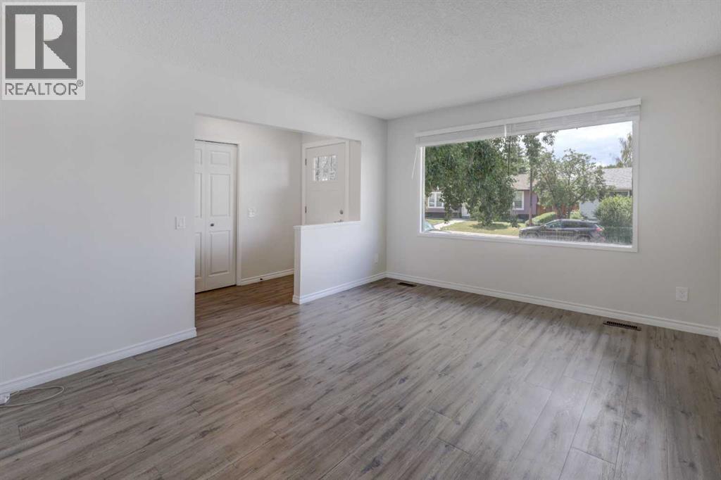 452 Queen Alexandra Way SE
