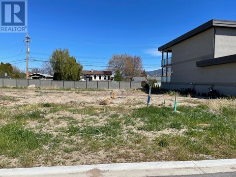 1712 Treffry Place Summerland BC V0H1Z9