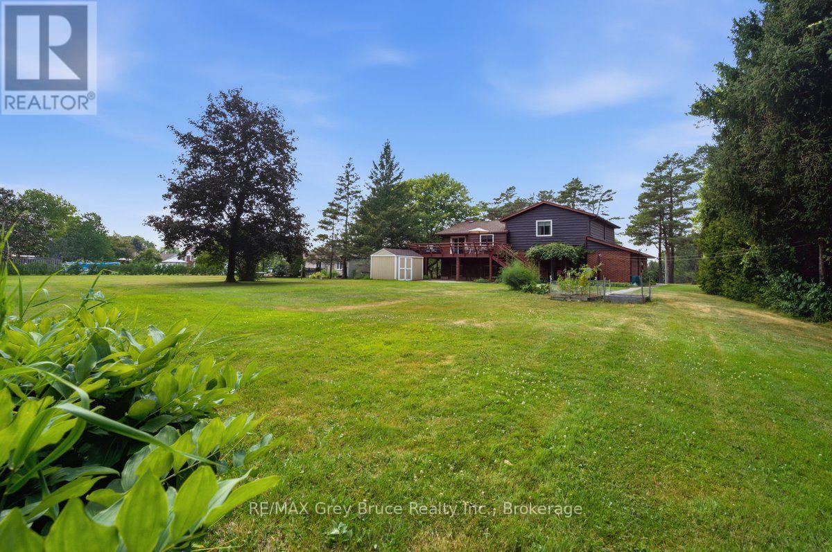 132 CLEARVIEW CRESCENT