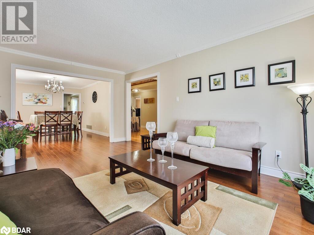 4470 IDLEWILDE Crescent