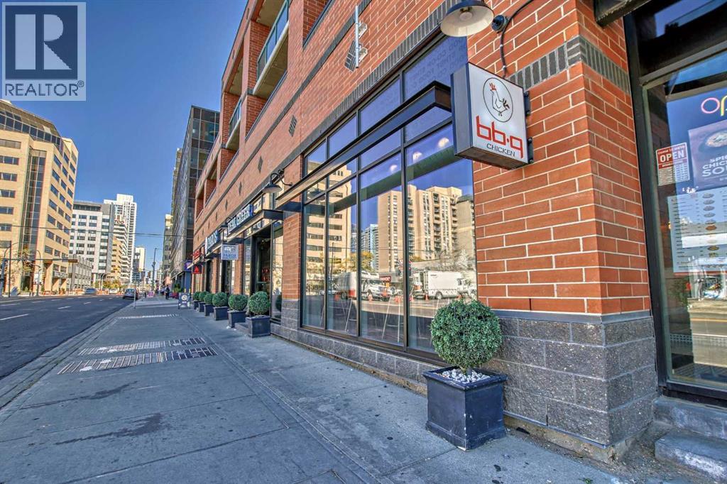 2205, 836 15 Avenue SW