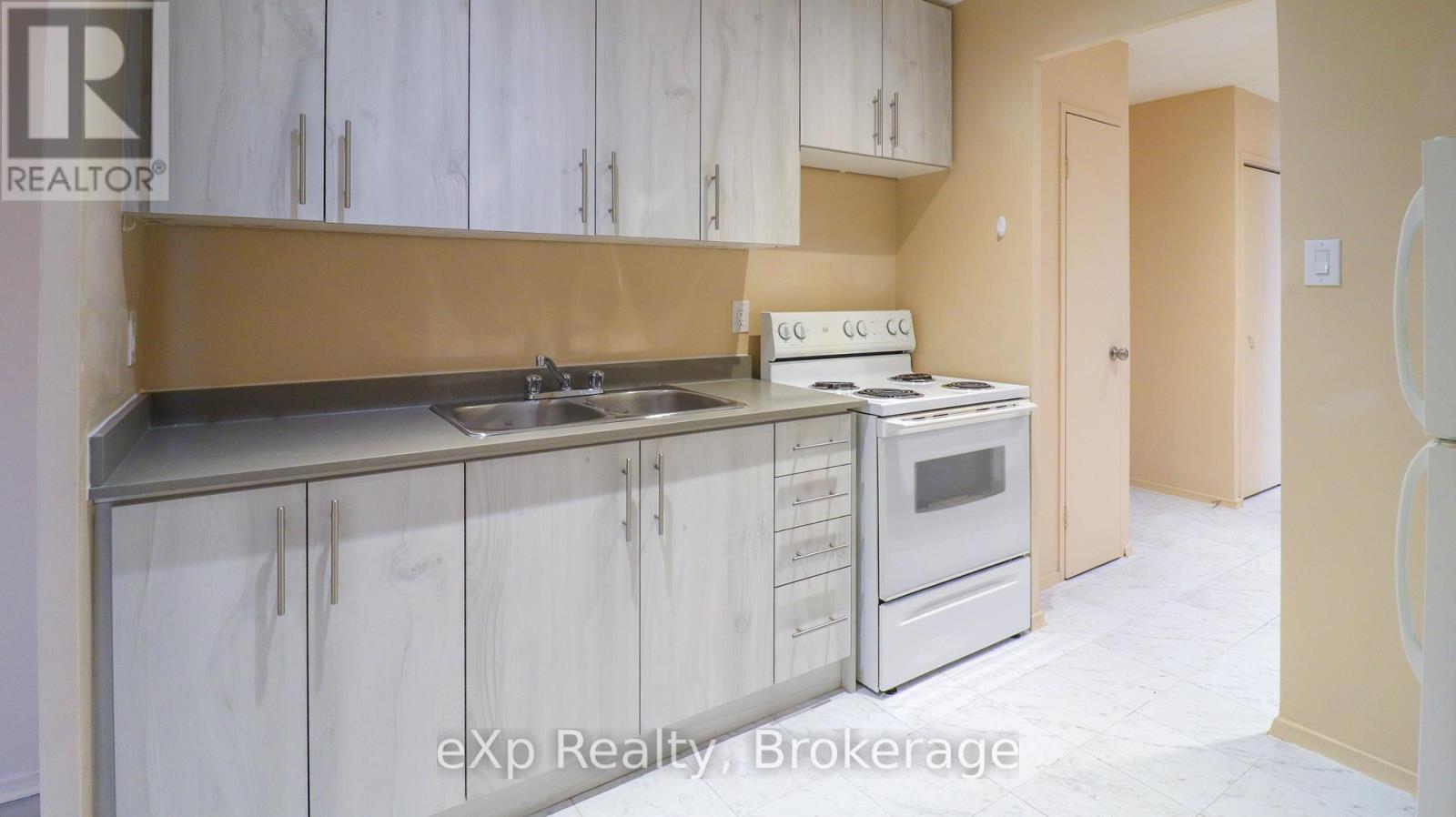 205 - 84 SECOND STREET